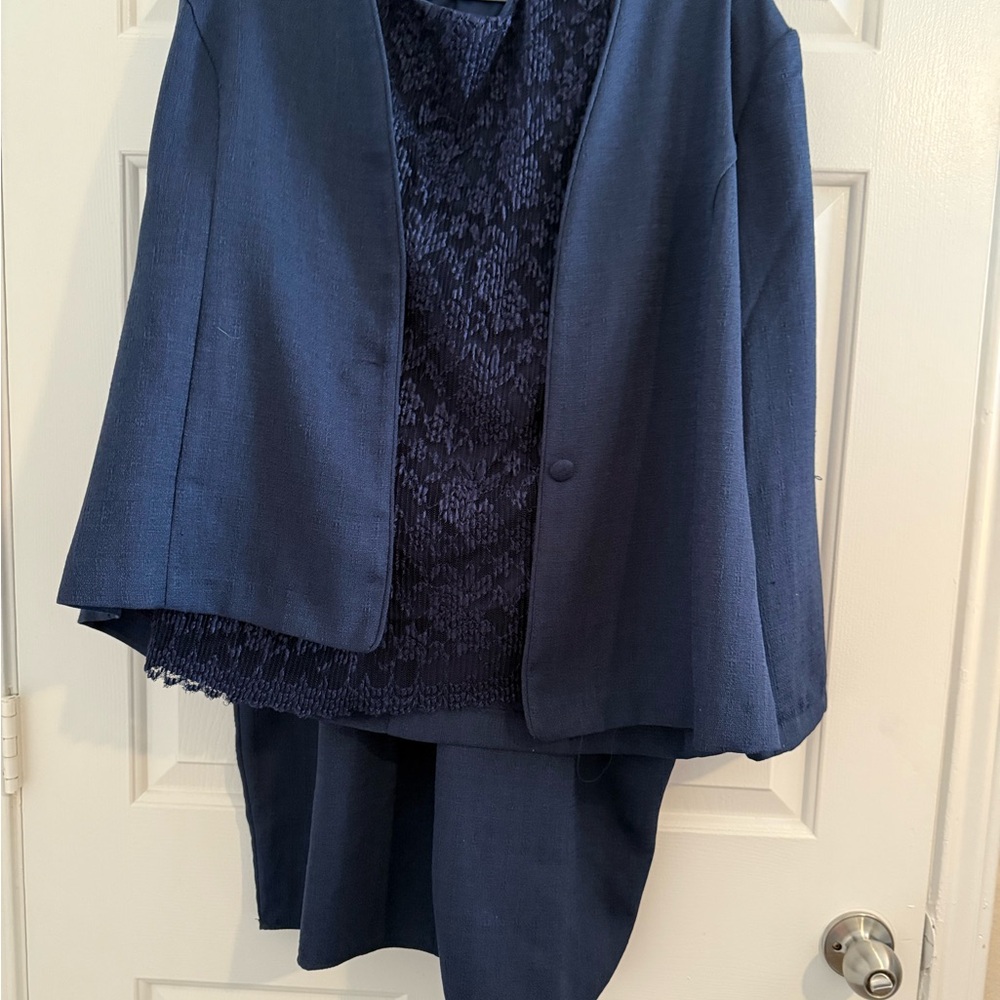 Elegant Navy Blue Blazer and wide leg culottes set very classy size 20